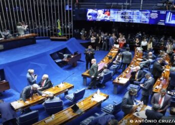Senado aprova texto-base da reforma tributária