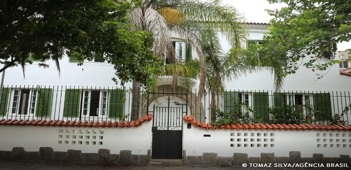 Casa usada em gravações de “Ainda Estou Aqui” atrai fãs e curiosos
