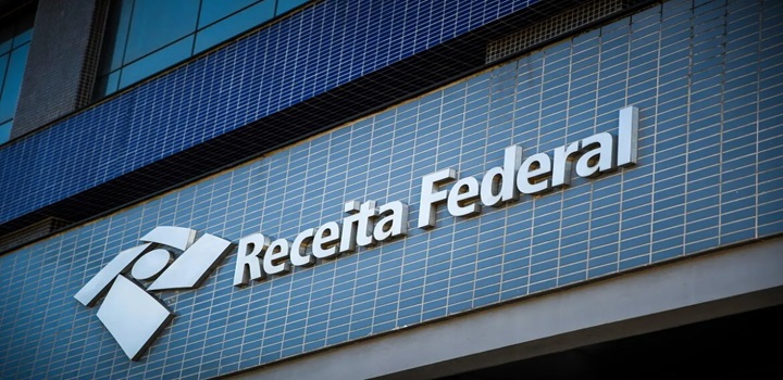 Receita Federal lança plataforma 150 vezes maior que o PIX para viabilizar o IVA da reforma tributária, reduzir sonegação e facilitar o cálculo de tributos.