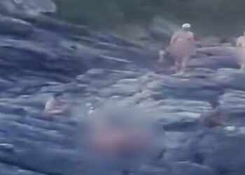 homens fazendo sexo em buzios