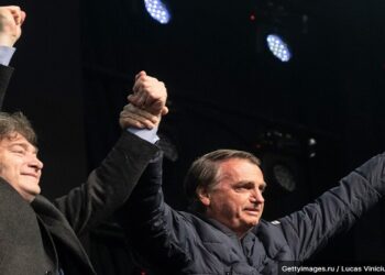 Milei faz acusações a Lula por ausência de Bolsonaro na posse de Trump