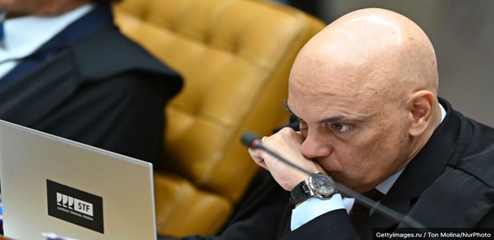 Moraes impõe multa de R$ 8,1 milhões ao X