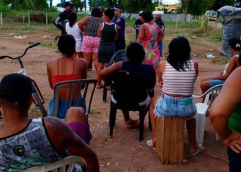 Desamparo e barracas de lona: O retrato da crise em Ururaí