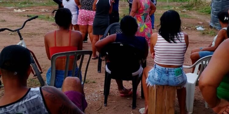 Desamparo e barracas de lona: O retrato da crise em Ururaí