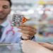 Farmacêuticos poderão prescrever medicamentos