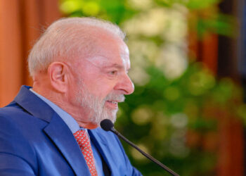 Lula aborda conflito ucraniano e faz duras críticas a Zelensky e à União Europeia
