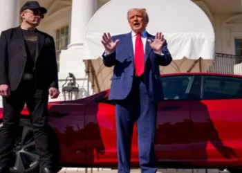O alerta da Tesla de Elon Musk sobre as tarifas aplicadas por Trump