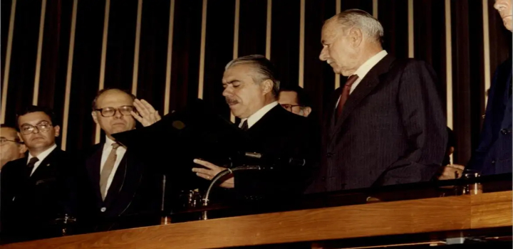 redemocratização