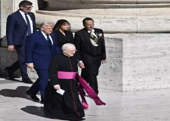 donald trump enterro do papa francisco