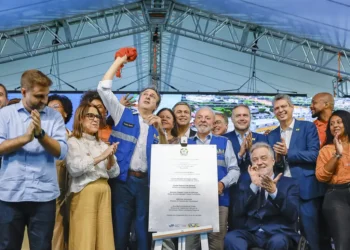 Novo campus da UFF simboliza avanço educacional, mas cerimônia expõe divisões políticas