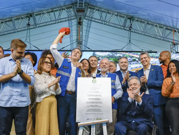 Novo campus da UFF simboliza avanço educacional, mas cerimônia expõe divisões políticas