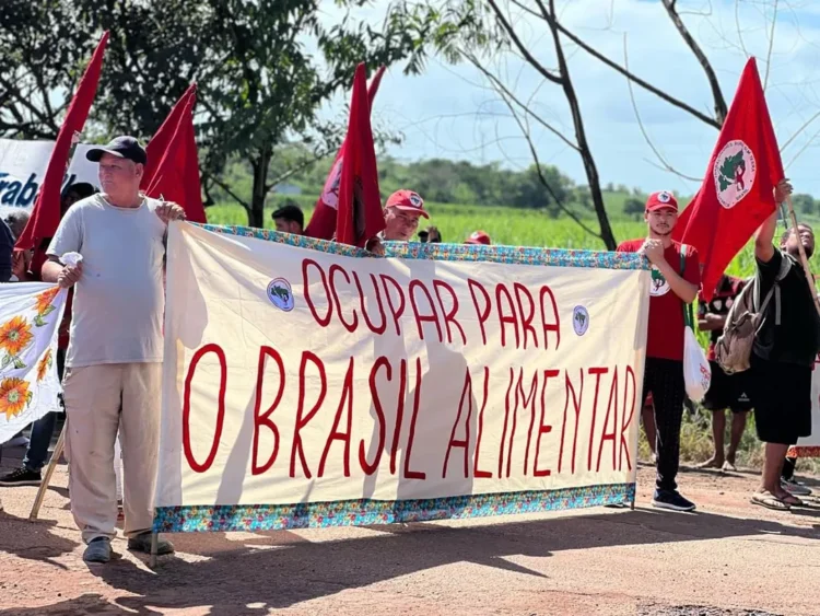 MST: movimento por reforma agrária na cidade de Campos dos Goytacazes-?RJ