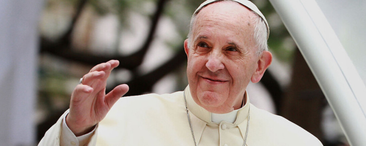 O Vaticano confirmou que o Papa Francisco faleceu devido a um derrame, seguido de coma e colapso cardiocirculatório. Entenda os detalhes da sua saúde nos últimos meses.