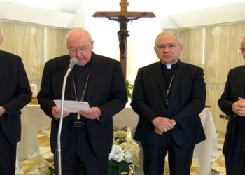 Você sabe o que é um camerlengo? Entenda sua função e seu papel em caso de morte do papa