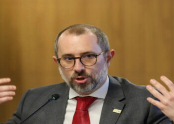 Descontos ilegais de aposentados do INSS serão devolvidos, diz governo