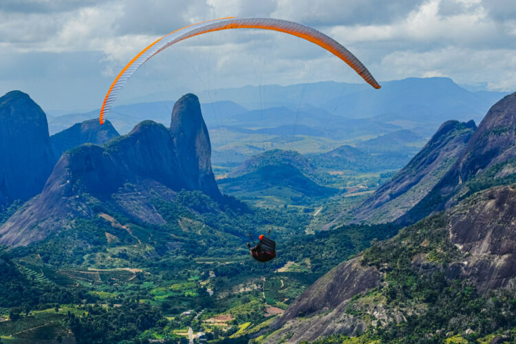 Pancas se consolida como destino de voo livre com competição nacional de parapente