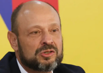 Mais de 9 milhões de beneficiários poderão contestar cobranças feitas entre 2020 e 2025; notificações começam em 14 de maio pelo Meu INSS e telefone 135.