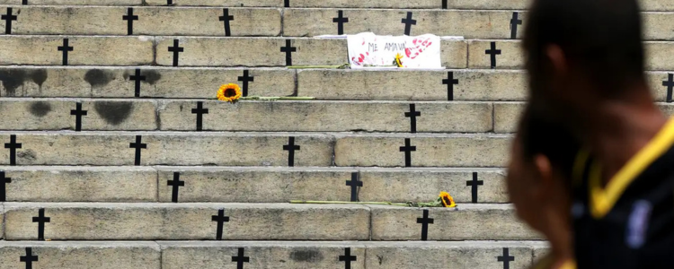 Segundo o Atlas da Violência 2024, o Brasil pode ter subnotificado 24,1 mil homicídios entre 2019 e 2022. Dados indicam falhas nos registros oficiais e revelam desigualdades raciais e sociais nos assassinatos.