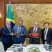 Brasil anuncia investimento bilionário da China em produção de combustível para aviação