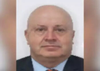 A CPMI do INSS se reúne para votar os primeiros requerimentos, que incluem a convocação do irmão do presidente Lula, Frei Chico, do ex-ministro Carlos Lupi e de ministros do governo. Oposição, com controle da presidência e relatoria, pressiona a base governista, que alega ter maioria.