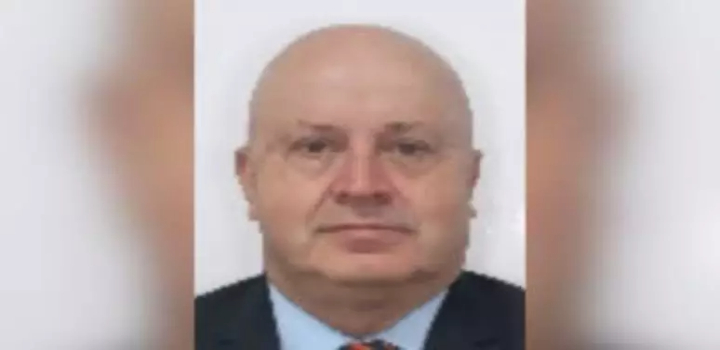 A CPMI do INSS se reúne para votar os primeiros requerimentos, que incluem a convocação do irmão do presidente Lula, Frei Chico, do ex-ministro Carlos Lupi e de ministros do governo. Oposição, com controle da presidência e relatoria, pressiona a base governista, que alega ter maioria.