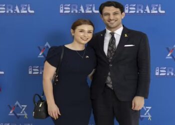 Quem eram os funcionários mortos da embaixada de Israel nos EUA? Eles estavam prestes a ficar noivos