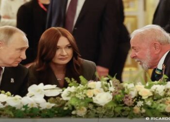 Na Rússia, Lula celebra 80 anos da vitória contra o nazismo
