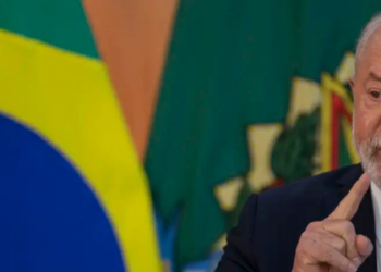 Com 56,7% de desaprovação, governo Lula enfrenta momento de baixa popularidade. Avaliação negativa da gestão é de 47,5%, aponta Paraná Pesquisas.