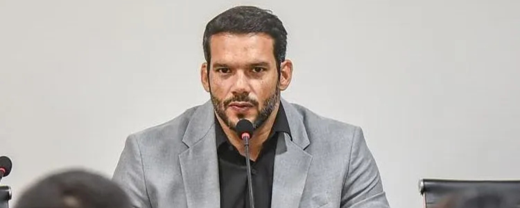 CEsp aprova audiência pública com presidente da CBF para alinhar planos da nova gestão e políticas para o futebol brasileiro. Confira os detalhes.