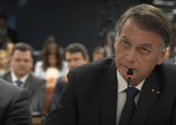 STF retoma julgamento de Bolsonaro por tentativa de golpe. Entenda se condenação resultará em prisão imediata, recursos possíveis e papel da preventiva.