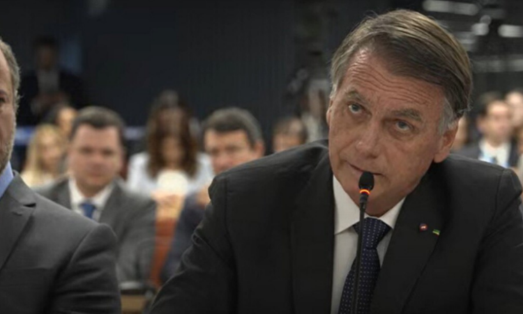 STF retoma julgamento de Bolsonaro por tentativa de golpe. Entenda se condenação resultará em prisão imediata, recursos possíveis e papel da preventiva.