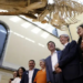 Sete anos após o incêndio, Museu Nacional reabre com exposição temporária "Entre Gigantes". Veja as peças sobreviventes e as novidades da reconstrução.