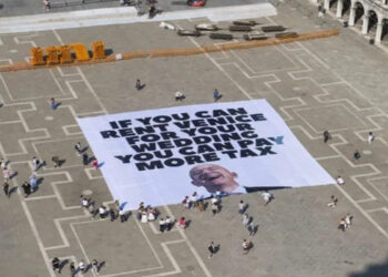 protestos contra jeff bezos