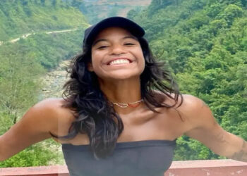 turista brasileira na indonesia