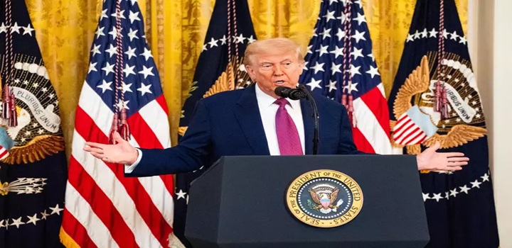 Trump acusa a Venezuela de liberar criminosos e pacientes de instituições psiquiátricas para os EUA. Em rede social, ele chama os imigrantes de “monstros” e exige sua retirada imediata.