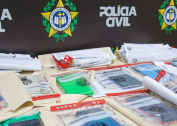 Saiba como recuperar seu celular roubado na Operação Rastreio da Polícia Civil do RJ, que já devolve 1,4 mil aparelhos identificados.