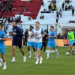 Vasco empata por 1 a 1 com o Grêmio em São Januário e permanece próximo da zona de rebaixamento. Torcida protesta e cobra reações após crise na Sul-Americana.