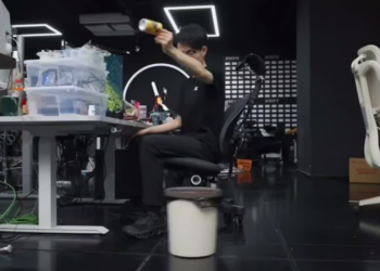 Sistema criado por blogueiros chineses usa tecnologia inteligente para recolher lixo sem intervenção humana. Projeto viralizou nas redes.