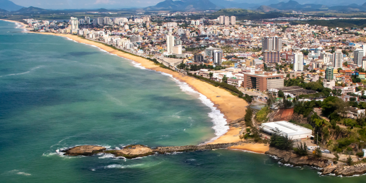 Com 20,1 vagas por mil habitantes, Macaé lidera ranking nacional de geração proporcional de empregos formais em 2025, superando capitais e até estados.