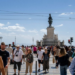 Portugal muda regras: brasileiros não poderão mais converter visto de turista e terão restrições para trabalho e família. Veja como fica.