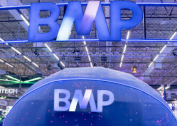 Ataque hacker sofisticado causou prejuízo milionário à BMP. Polícia prendeu funcionário suspeito de facilitar acesso criminoso ao sistema financeiro.
