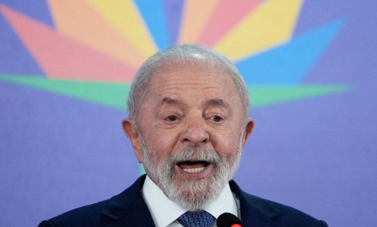 Em resposta a Trump, Lula afirma que países do BRICS não aceitarão tarifas unilaterais e defende comércio justo. Leia a reação do presidente brasileiro.