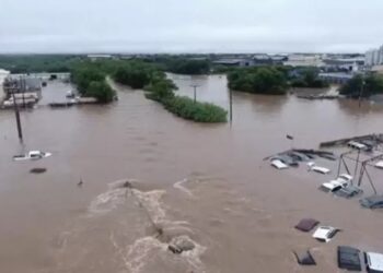 enchentes no texas