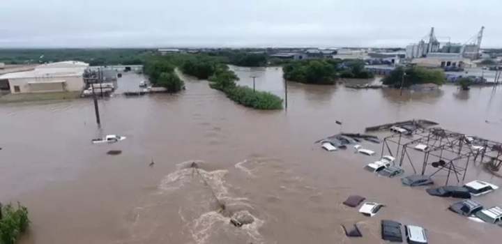 enchentes no texas