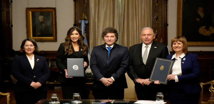 Argentina avança em negociações para integrar programa de isenção de visto dos EUA. Entenda os requisitos e o que falta para aprovação final.