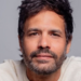 Mauricio Silveira, conhecido por papéis em novelas e direção teatral, falece aos 48 anos após complicações de câncer. Velório será no RJ.