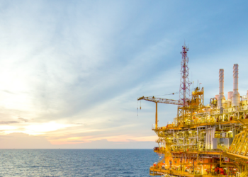 Petrobras projeta produção interna total de diesel até 2029, reduzindo importações e ampliando segurança energética, com foco em combustível mais sustentável.