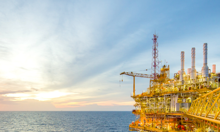 Petrobras projeta produção interna total de diesel até 2029, reduzindo importações e ampliando segurança energética, com foco em combustível mais sustentável.
