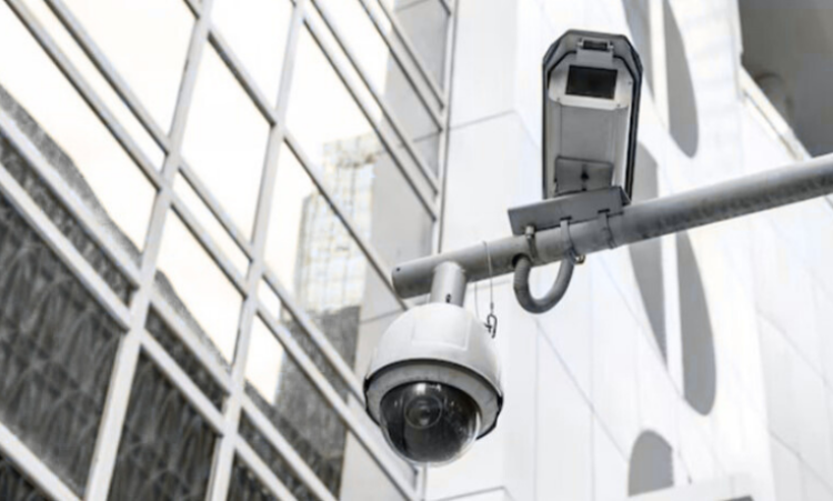 Comissão Parlamentar de Inquérito do Rio investiga uso e licenciamento de sistemas de videomonitoramento, com participação de empresas e secretário municipal, em audiência na Alerj
