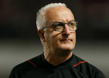 O técnico Dorival Júnior usará a pausa da Data Fifa para recuperar jogadores do Corinthians antes da Copa do Brasil. Memphis Depay, no entanto, foi convocado pela Holanda e não participará dos treinos.